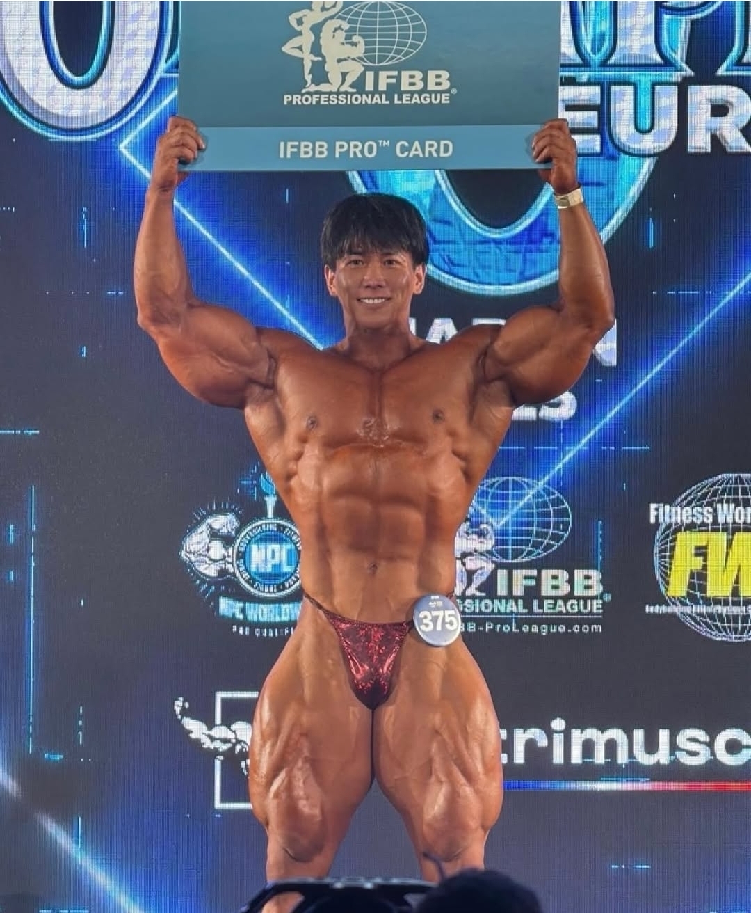 極端なボディービルダー 横川尚隆、6年ぶりの復活でIFBB PROカードを獲得｜JBBF優勝時に